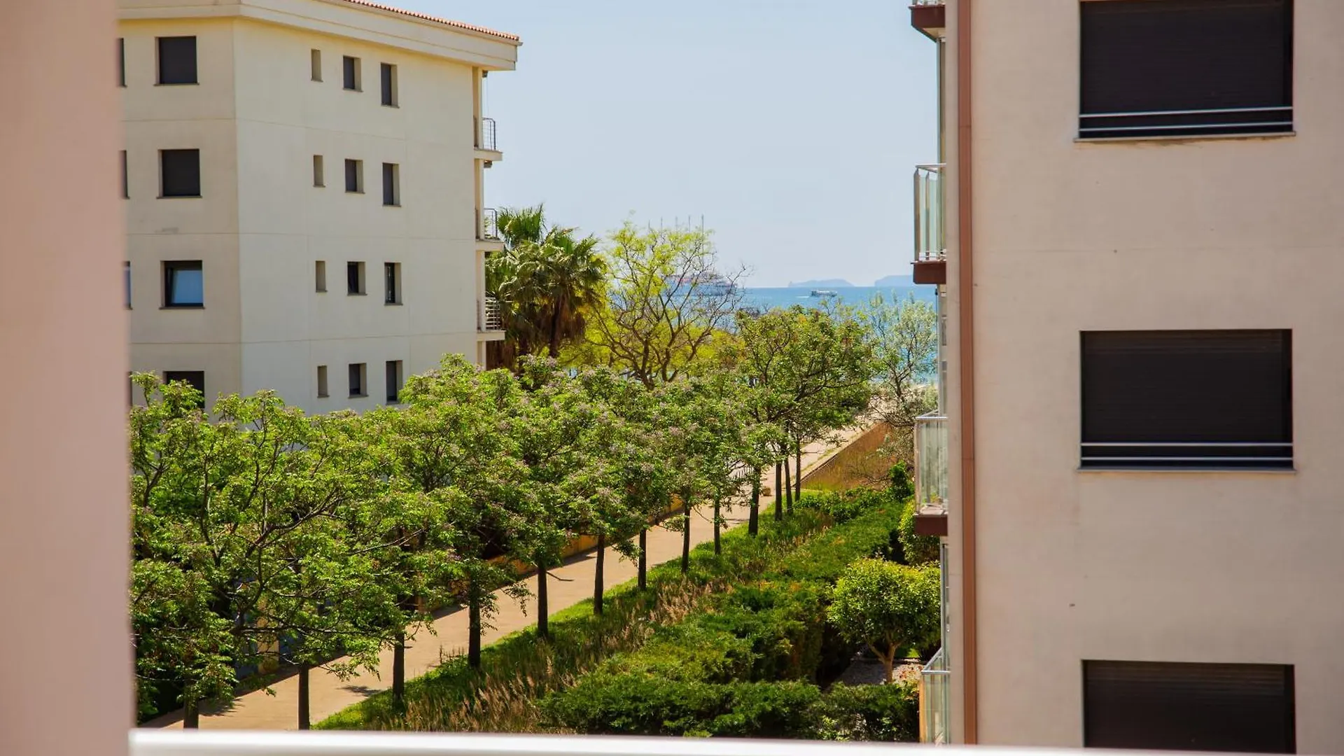 Hotel Montana By Bossh! Hotels Roses
