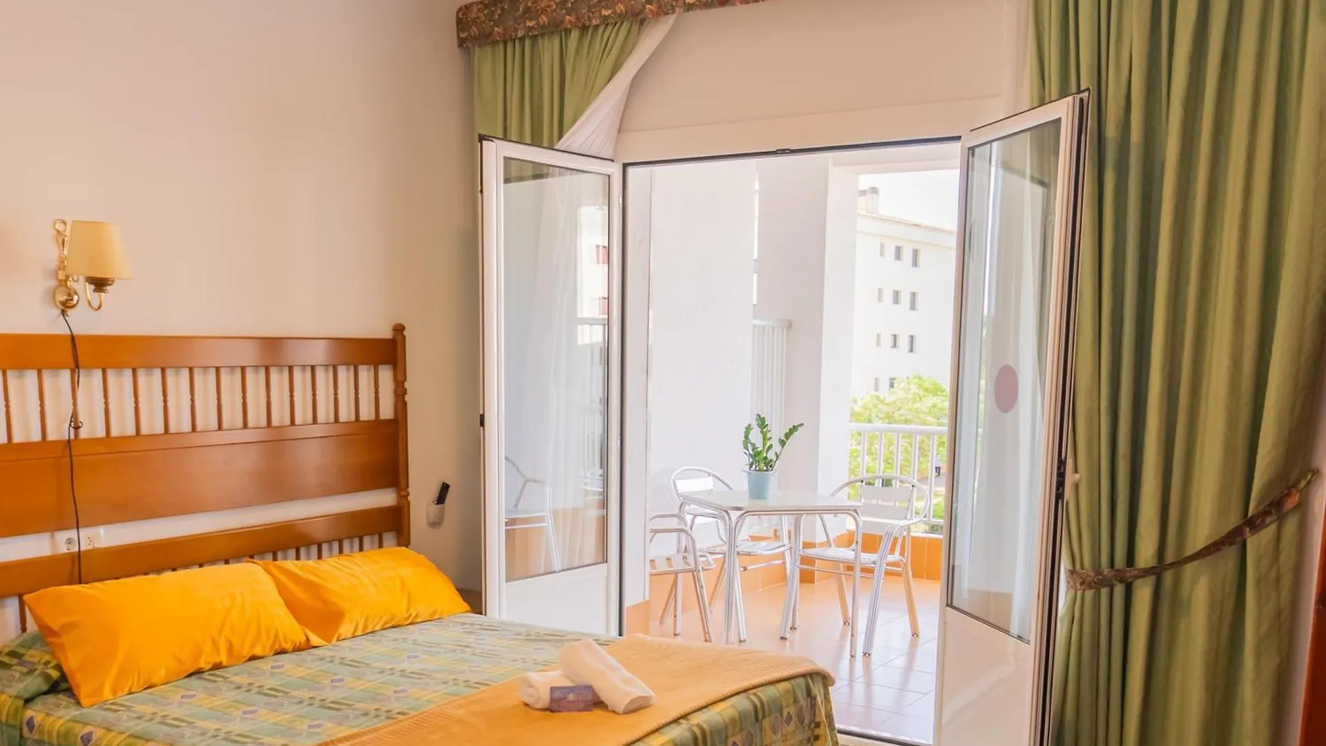 Hotel Montana By Bossh! Hotels Roses
