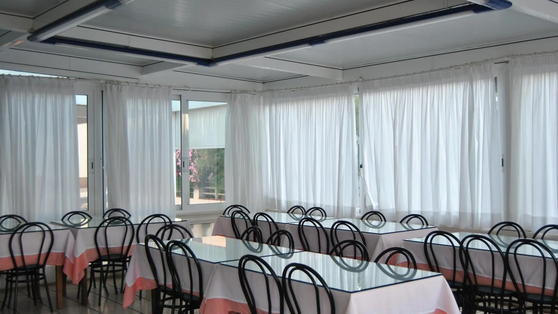 Hotel Montana By Bossh! Hotels Rosas 0*,  España