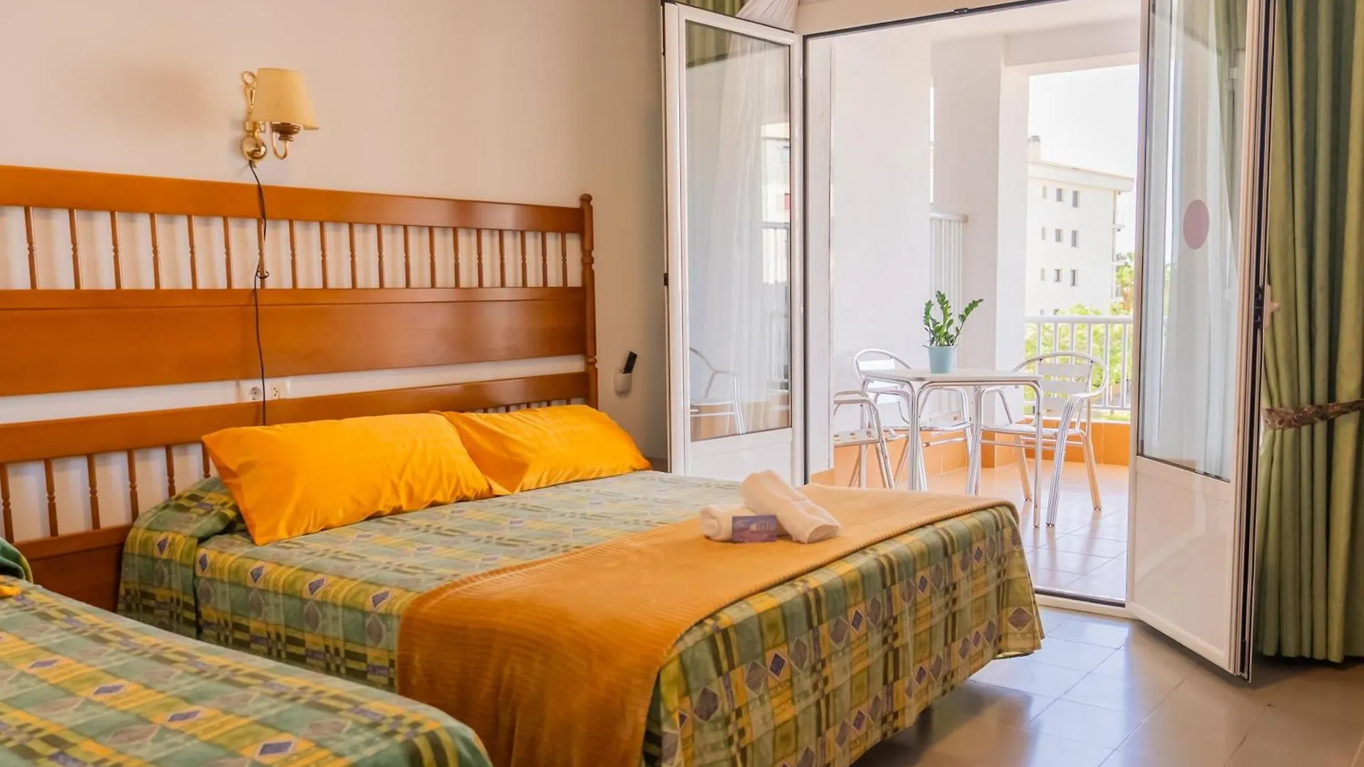 Hotel Montana By Bossh! Hotels Rosas