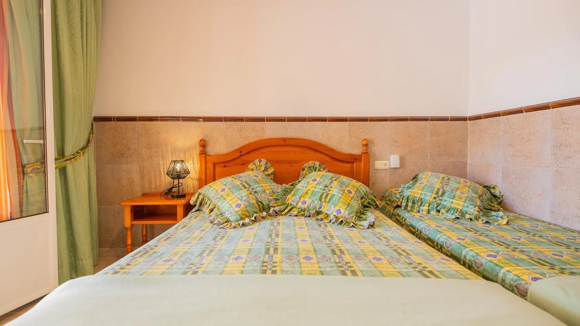 Hotel Montana By Bossh! Hotels Rosas 0*,  España