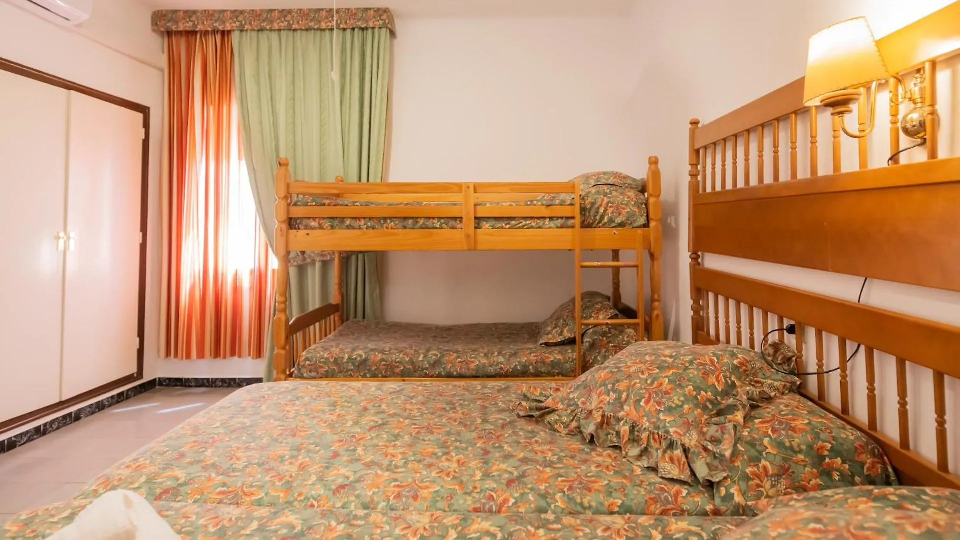 Hotel Montana By Bossh! Hotels Rosas