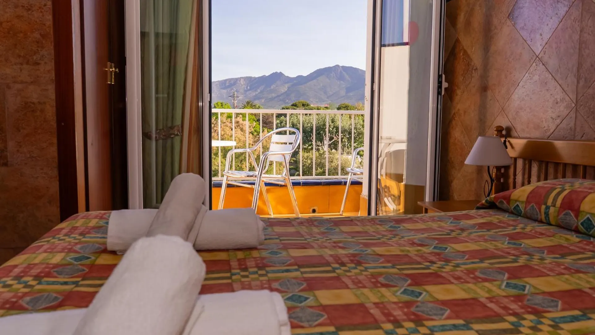 Hotel Montana By Bossh! Hotels Rosas 0*,  España