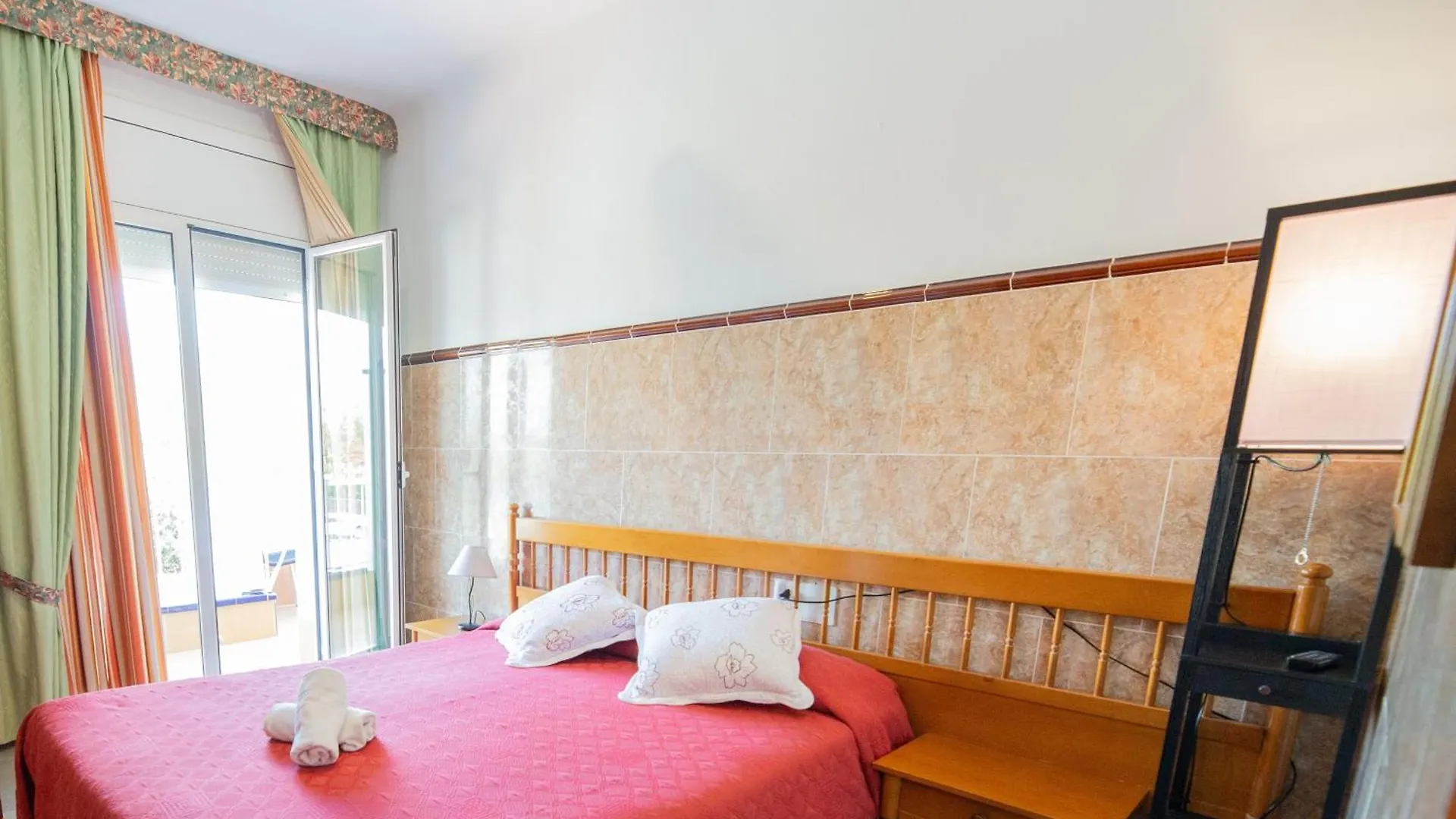 Hotel Montana By Bossh! Hotels Rosas España